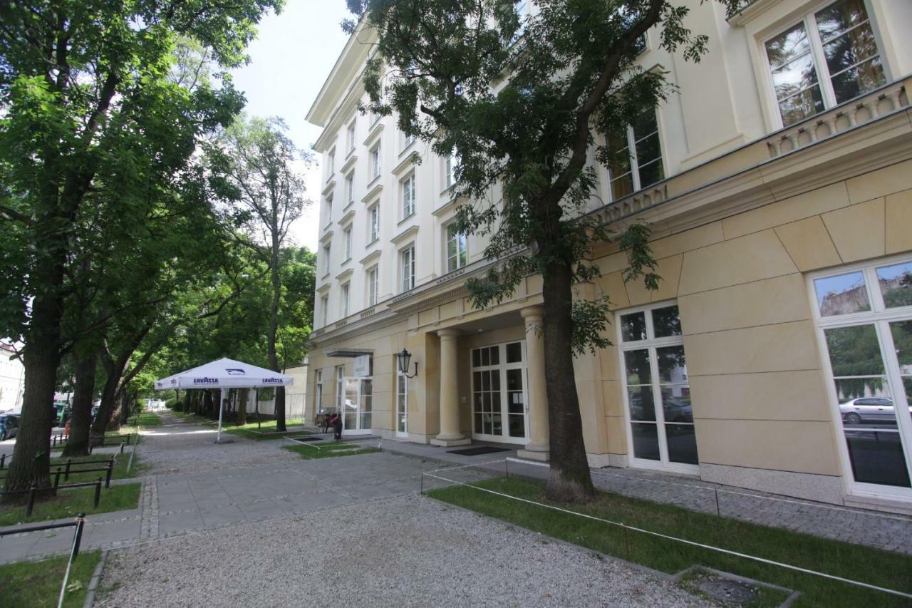 Dom Pomocy Studentom Hostel Warschau Buitenkant foto